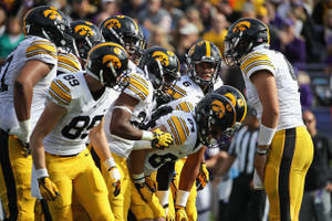 Iowa Hawkeyes Huddle Wallpaper