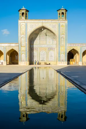 Iran Mosque With Grand Design Wallpaper