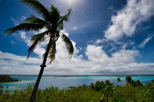 Island In French Polynesia Wallpaper