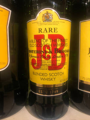 J&b Rare Blended Scotch Whisky Bottle Wallpaper