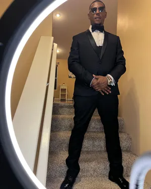 Jamahal Hill In Suit Wallpaper