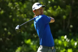 James Hahn Arm Swinging Golf Club Wallpaper