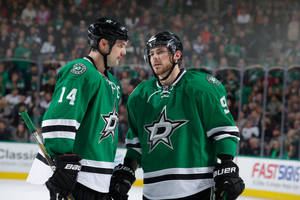 Jamie Benn Talking To Tyler Seguin Wallpaper