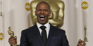 Jamie Foxx Attends The 76th Annual Academy Awards - 2004 Wallpaper