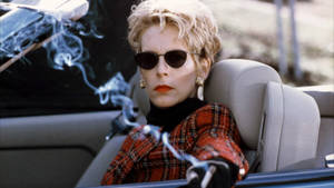 Jamie Lee Curtis Smoking Wallpaper