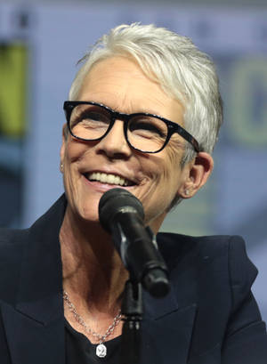 Jamie Lee Curtis Speech Wallpaper