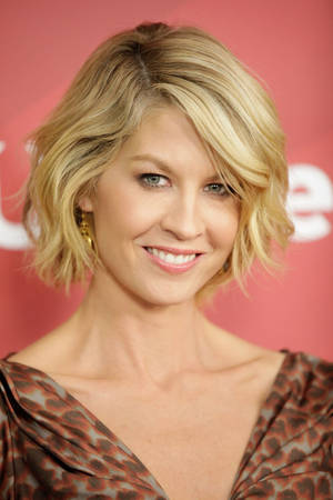 Jenna Elfman 1600 Penn Photocall Event Wallpaper