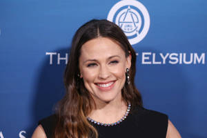 Jennifer Garner At The Art Of Elysium Wallpaper