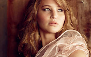 Jennifer Lawrence Pale Pink Dress Wallpaper