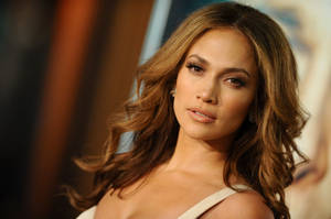 Jennifer Lopez Looks Stunning With Her Curly Hair. Wallpaper