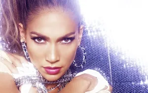 Jennifer Lopez Show's Off Her Beauty In Her Music Video