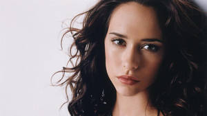 Jennifer Love Hewitt Innocent Look Wallpaper