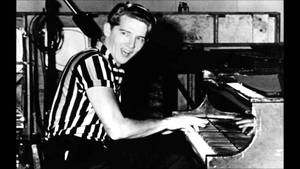 Jerry Lee Lewis Singing Gleefully Wallpaper