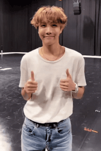 Jhope - The Incredible Performer Of Bts Wallpaper