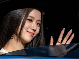 Jisoo Dior Smile Wallpaper