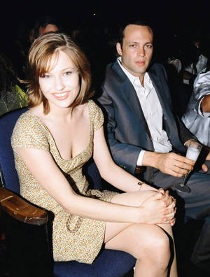 Joey Lauren Adams And Vince Vaughn Mtv Movie Awards Wallpaper