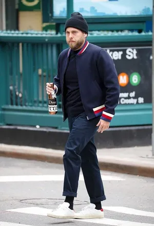 Jonah Hilllooks Out On The City Wallpaper