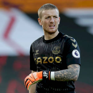 Jordan Pickford With Bright Orange Gloves Wallpaper