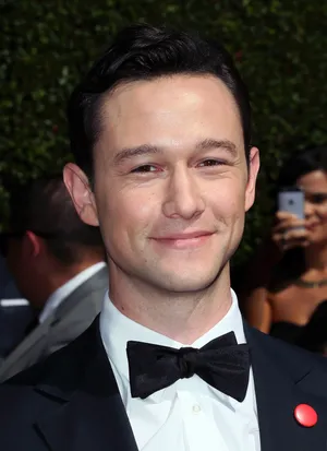 Joseph Gordon-levitt In His Iconic Role As Philippe Petit. Wallpaper