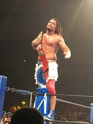 Juice Robinson Climbing Ring Wallpaper