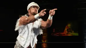 Juice Robinson Pointing Fingers Wallpaper