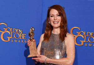 Julianne Moore At Golden Globe Awards 2015 Wallpaper