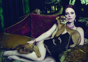 Julianne Moore Bulgari Photoshoot Wallpaper