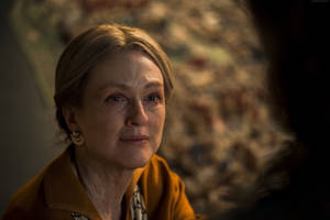 Julianne Moore In Wonderstruck As Lillian Mayhew Wallpaper