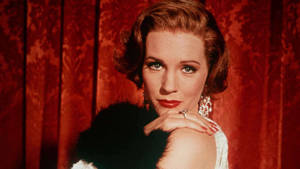 Julie Andrews With Red Lipstick Wallpaper