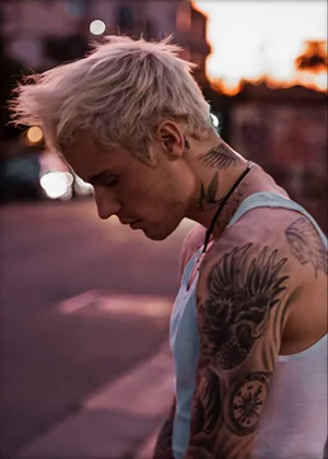 Justin Bieber Celebrates 2021 With New Music Wallpaper