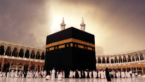 Kaaba Cloudy Sky Wallpaper