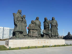 Kagan Statue In The Mongolias Wallpaper