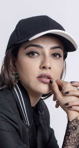 Kajal Agarwal Hd Black Cap Wallpaper