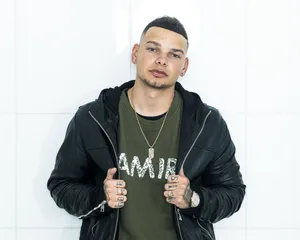 Kane Brown Wearing Hoodie Wallpaper