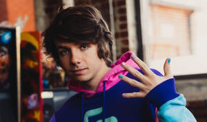 Karl Jacobs Pastel Nails Wallpaper