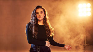 Katherine Langford Studio Light Wallpaper