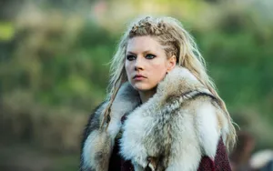 Katherine Winnick As Lagertha From Vikings Wallpaper