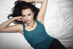 Katie Mcgrath Bed Portrait Wallpaper