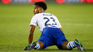 Kellyn Acosta Fc Dallas Vs. Houston Dynamo Fall Pitch Wallpaper