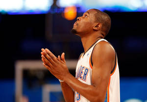 Kevin Durant Praying Wallpaper