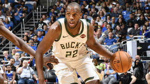 Khris Middleton Bucks Player Wallpaper