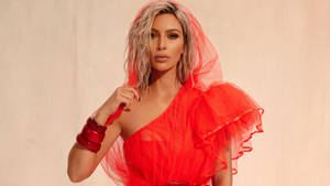 Kim Kardashian Flaunts Her Beauty In Red Tulle Wallpaper