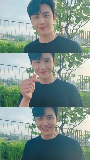 Kim Seon Ho Selca Wallpaper