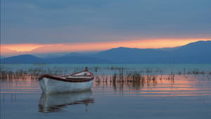 Konya Beysehir Lake Wallpaper