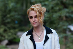 Kristen Stewart At Telluride Film Festival Wallpaper