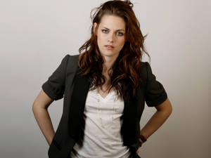 Kristen Stewart's Iconic Rugged Look Wallpaper