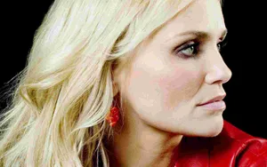 Kristin Chenoweth On A Red Carpet Wallpaper