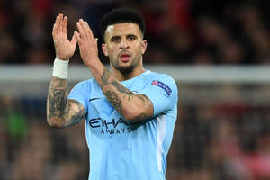 Kyle Walker Clapping Wallpaper