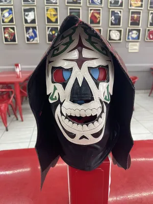 La Parka Wrestling Mask Display Wallpaper
