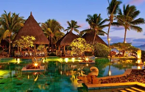 La Pirogue Resort Pool Wallpaper